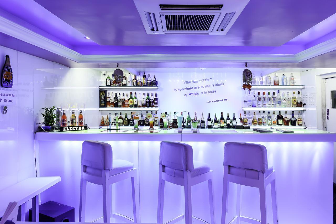 Hotel Narayani Enclave Колката Екстериор снимка