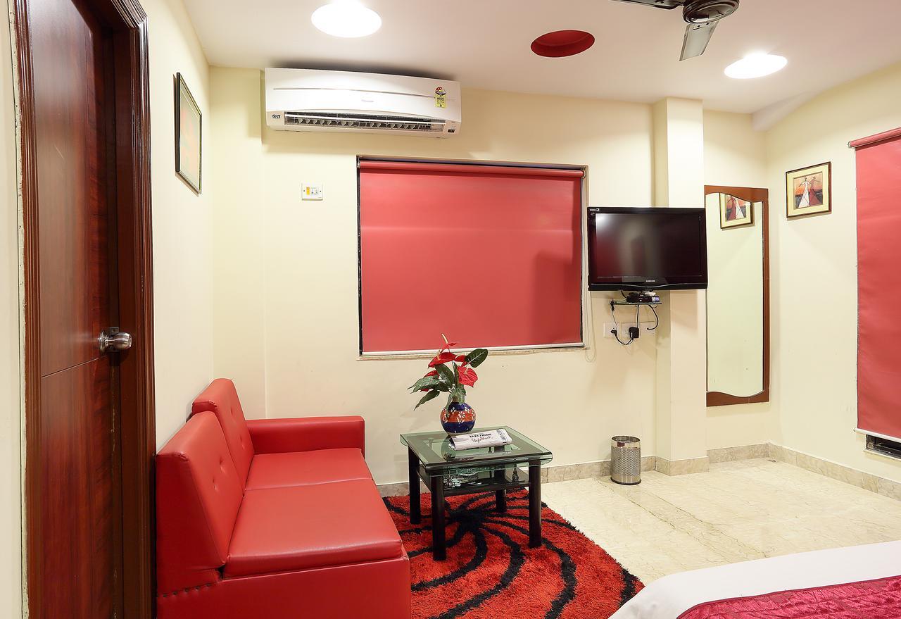 Hotel Narayani Enclave Колката Екстериор снимка